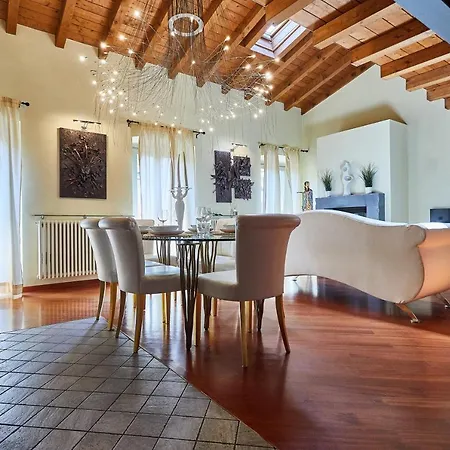 דירה Luxury Design Loft - Piazza Pontida ברגמו