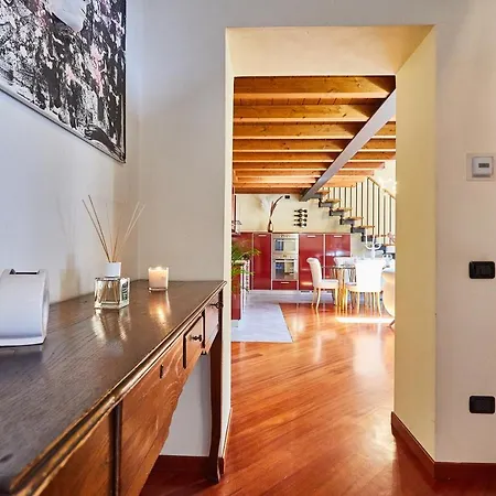 아파트 Luxury Design Loft - Piazza Pontida 베르가모
