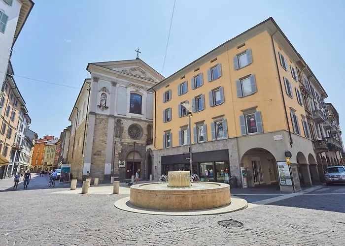 Luxury Design Loft - Piazza Pontida 贝尔加莫